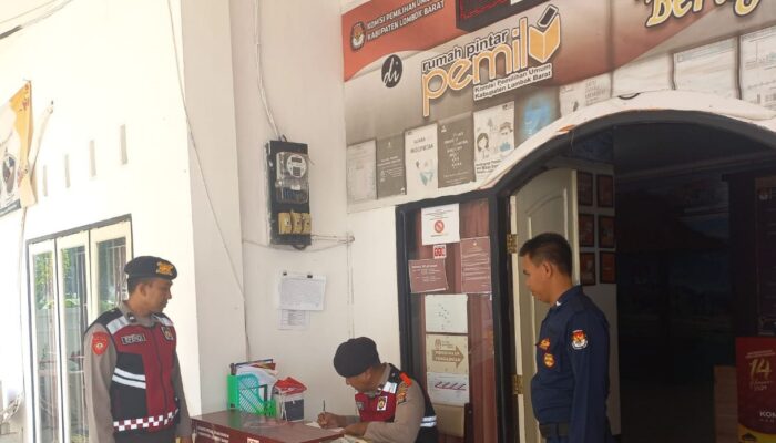 Polres Lombok Barat Gelar Patroli Presisi di Kantor KPU Lombok Barat di Gerung