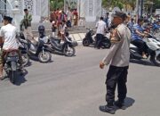 Polsek Gerung Monitoring dan Pengamanan Sholat Jumat di Masjid Prioritas Gerung, Lombok Barat
