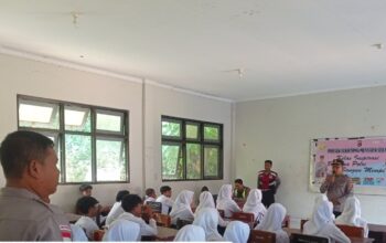 Polsek Sekotong Menyapa Sekolah: Ajak Siswa SMP 4 Kedaro Raih Mimpi Bersama Polri