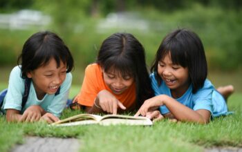 Alasan Mengapa Anak Pilih Cerita ke Teman, Bukan Orangtua