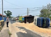 Kecelakaan Truk Tumpah di Cikijing Majalengka, Polsek Terapkan Sistem Buka-Tutup Lalin