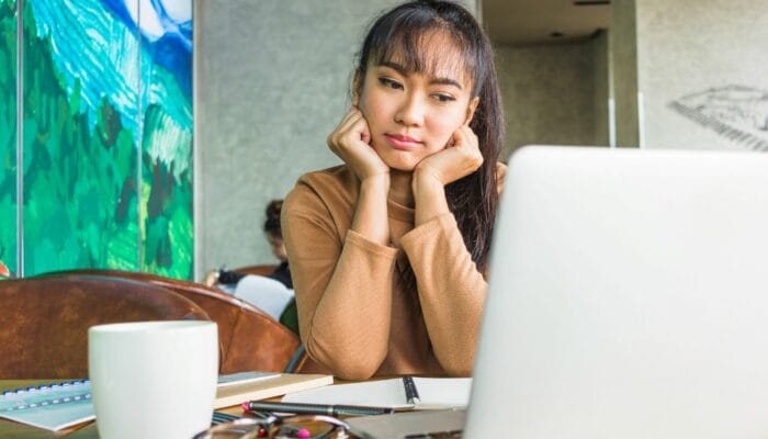 Keuntungan Menjadi Introvert: Kreativitas, Hubungan Mendalam, dan Banyak Lagi