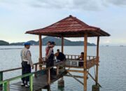 Polsek Sekotong Tingkatkan Keamanan Wisatawan dengan Patroli Rutin di Eko Wisata Mangrove