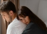 Tanda Suami Anda Mungkin Diincar Wanita Lain, Ini 9 Ciri-Cirinya