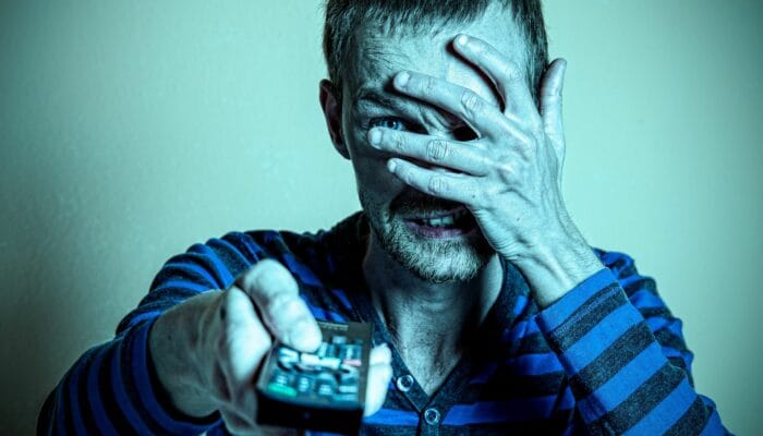 10 Dark Jokes yang Hanya Bisa Dimengerti oleh Mereka yang Mengalami Pahitnya Hidup