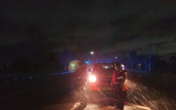 Patroli Blue Light Lombok Barat, Amankan Jalur Bypass di Tengah Cuaca Ekstrem