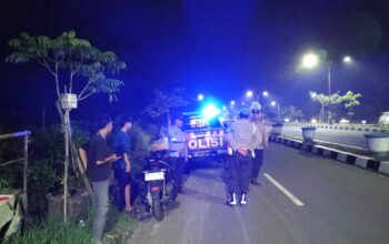 Patroli Polsek Gerung di Bypass Lombok Barat, Jaga Keamanan Malam Hari