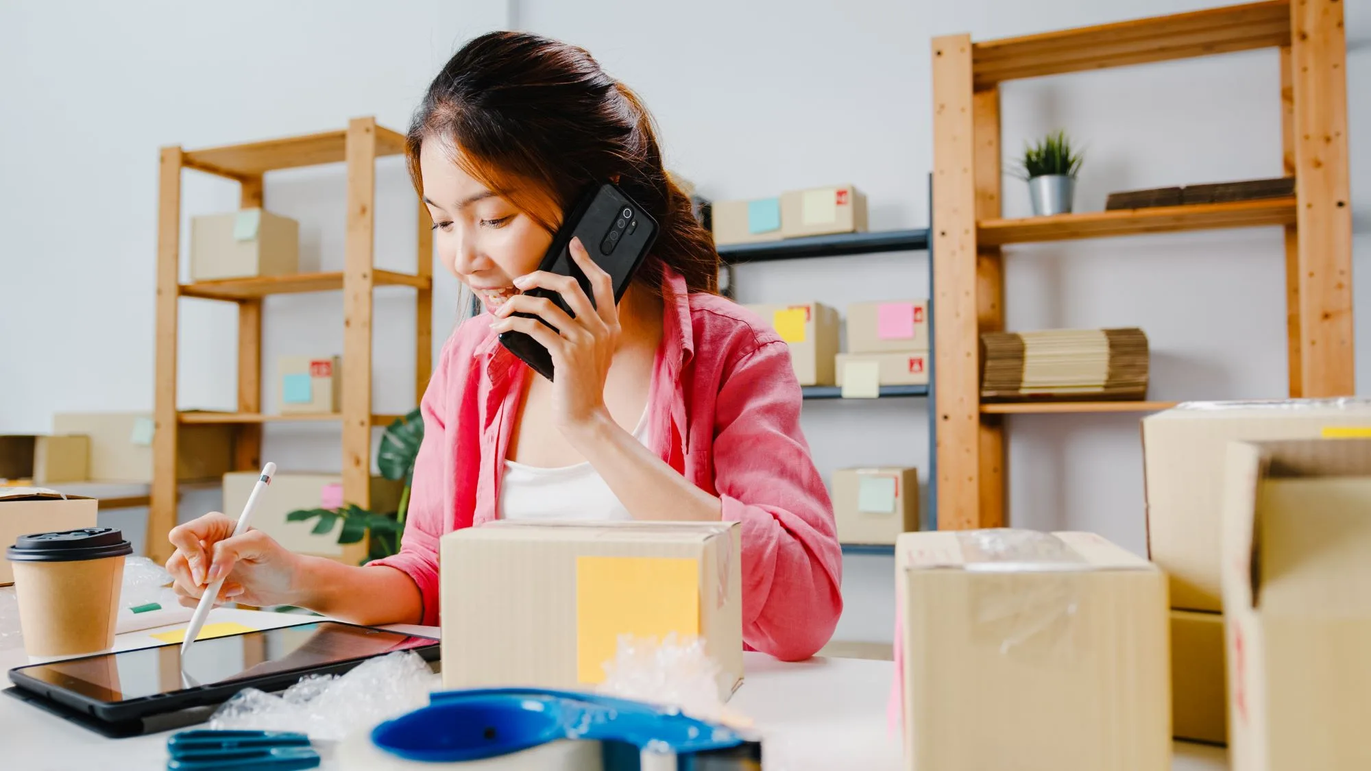 Perbedaan Dropshipping dan Reseller, Mana yang Lebih Menguntungkan