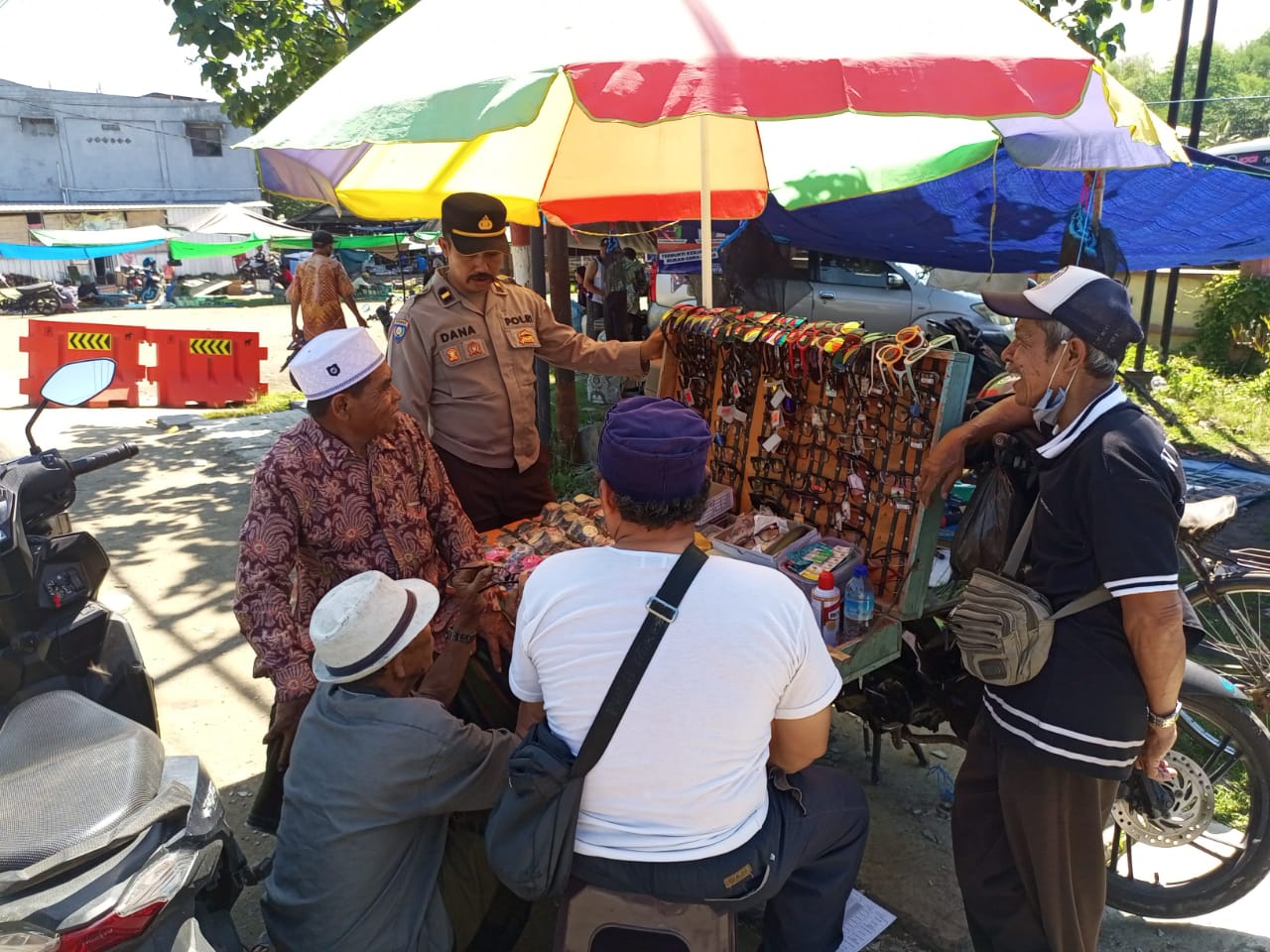 Polres Lombok Barat Rangkul Pedagang Jaga Kamtibmas Pasca Pilkada