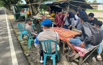 Polsek Kuripan Cegah Kejahatan, Patroli dan Dialog dengan Warga