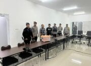 Polres Sumbawa Barat Lakukan Pengawalan Berita Acara dan Sertifikat Rekapitulasi Hasil Perhitungan Model D Kabupaten
