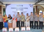 Kapolda NTB Berikan Bantuan kepada Masyarakat Saat Kunker di Polres Sumbawa Barat