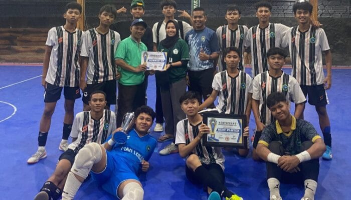 Tim Futsal MAN Lobar Sabet Juara 2 ,Kado Awal Tahun 2025, Bangga
