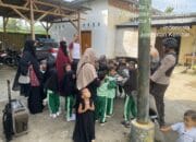Intip Keseruan Anak TK Kenali Perlengkapan Shabara di Lombok Barat