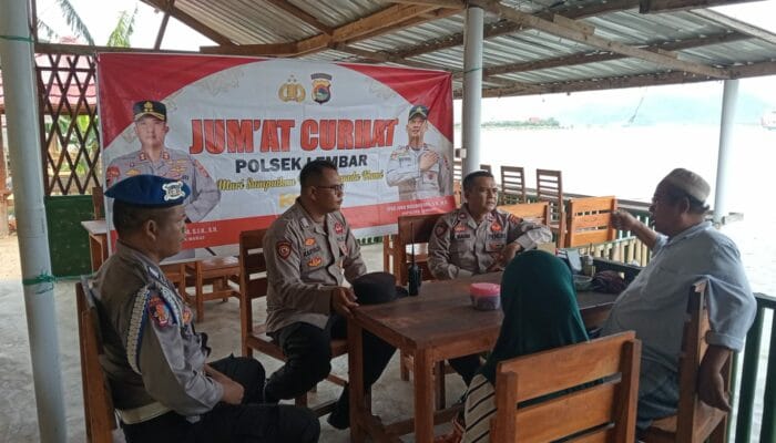 Sinergi Polisi dan Warga Teluk Waru: Jumat Curhat Hasilkan Solusi Kamtibmas