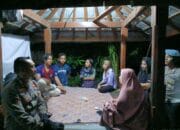 Arus Penumpang Lancar Terkendali: Pengamanan Polisi di Pelabuhan Lembar Ditingkatkan