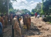 Dampak Banjir Sekotong Dipantau Ketat: Pj Bupati Pastikan Penanganan Tepat Sasaran