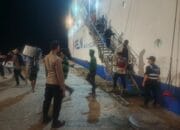 Polsek Kawasan Pelabuhan Laut Bima Amankan Proses Embarkasi dan Debarkasi Kapal KM. Tilongkabila di Pelabuhan Bima