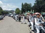 Polsek Rasanae Barat Laksanakan Giat Rawan Siang di Depan MTSN 1 Kota Bima