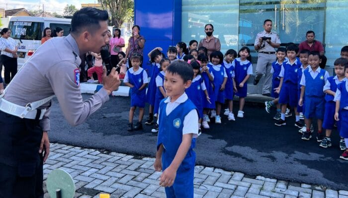 Satlantas Lobar Kenalkan Aturan Lalu Lintas ke Bocah TK
