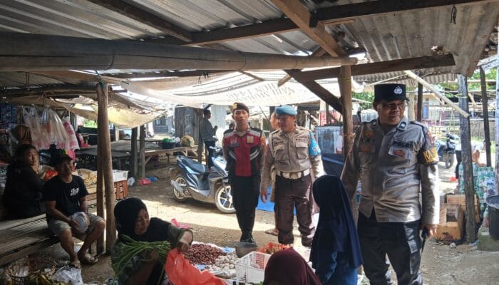 Pantau Harga! Polsek Sekotong Pastikan Stok Sembako Terkendali