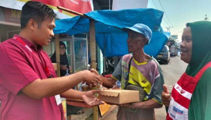 54.000 Paket Berbuka di 36 Kota,Warteg Gratis Alfamart dan WINGS Group Siap Temani Kaum Duafa di Ramadan 2025