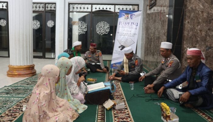 Safari Sholat Tarawih dan Tadarus Keliling: Inisiatif Sat Lantas Polres Lombok Barat