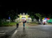 Aman dan Khusyuk! Polisi Sekotong Kawal Sholat Tarawih
