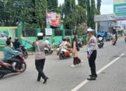 Personel Polsek Rasanae Barat Laksanakan Rawan Pagi di Depan MTSN 1 Kota Bima