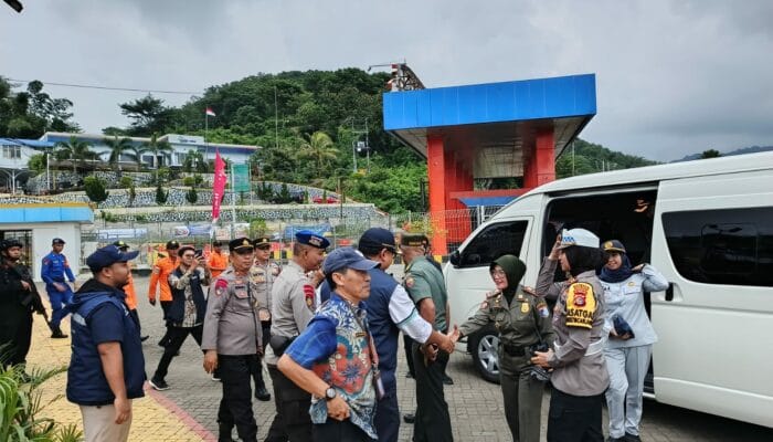Kunjungan Forkopimda Kabupaten Lombok Barat ke Pos Pelayanan Terpadu Pelabuhan Lembar