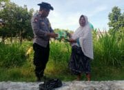 Dukung Program Pemerintah, Polsek Labuapi Distribusikan Bibit Jagung Excotik