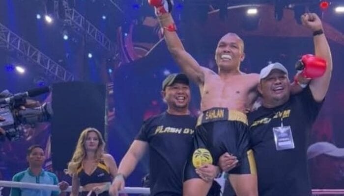 Sahlan Coral,Petarung Asal Lombok Barat Mengharumkan Nama Lombok Di Laga Tinju Profesional