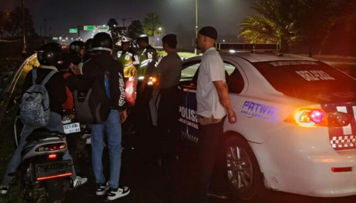 Malam Kondusif Lombok Barat Berkat Patroli Operasi Ketupat Rinjani 2025