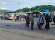 Ratusan Pemudik Tiba di Lembar, Keamanan Pelabuhan Jadi Prioritas Utama