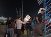 Polsek Kawasan Pelabuhan Laut Bima Laksanakan Pengamanan Embarkasi dan Debarkasi KM. BINAIYA