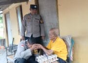 Polsek Sekotong Proaktif Salurkan Bantuan Nutrisi kepada Warga Miskin