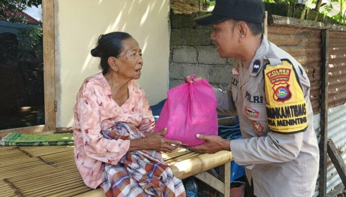 Wujud Kepedulian Polri: Bantuan Nutrisi untuk Warga Desa Meninting
