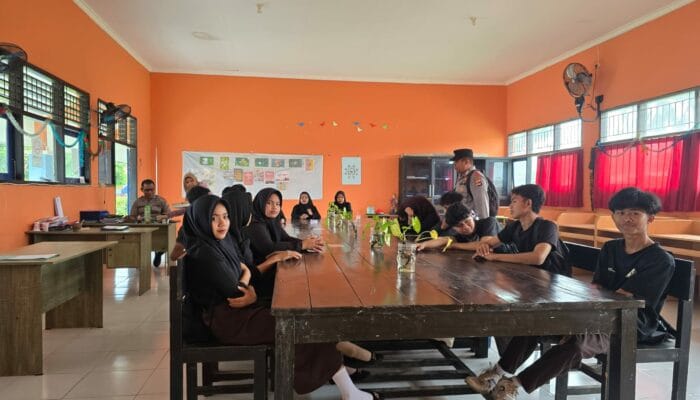 Polres Lombok Barat Edukasi Pelajar Kediri Cegah Narkoba dan Kenakalan Remaja