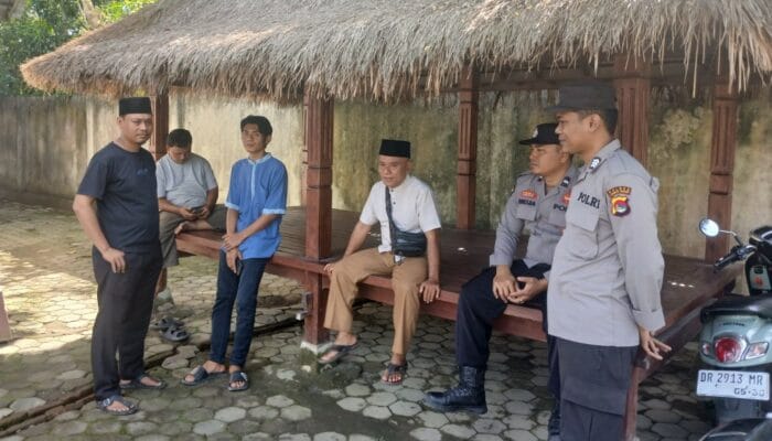 Patroli KRYD Polsek Kediri Bangun Kedekatan dengan Masyarakat