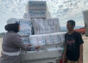 Satlantas Polres Bima Kota Sosialisasikan Bahaya Overload kepada Pengemudi Pick Up