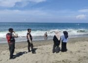 Patroli Humanis Polres Lobar di Pantai Cemare: Jaga Kamtibmas, Sosialisasi KEMOS 110