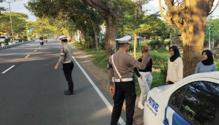 Patroli Rutin Satlantas Jaga Ketertiban di Bypass BIL Lombok Barat