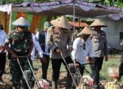 Kapolres Bima Kota Ikuti Kegiatan Penanaman Jagung Serentak Kuartal III Tahun 2025, Dukung Ketahanan Pangan Nasional