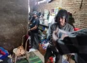 Hendak Diedarkan, 712 Botol Miras Berbagai Jenis Berhasil Digagalkan Tim Opsnal Polsek Rasbar