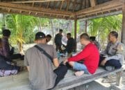 Bhabinkamtibmas Selong Belanak Aktif Gelar Patroli Dialogis, Ajak Masyarakat Jaga Kamtibmas.