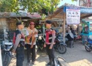 Personel Sat Samapta Polres Lombok Utara Laksanakan Patroli Dialogis Bersama Juru Parkir di Pasar Tanjung