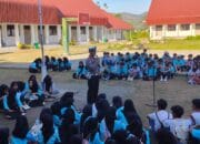 Sat Lantas Polres Lombok Utara Sosialisasikan Tertib Berlalu Lintas kepada Pelajar SMKN 1 Pemenang