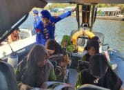 Sat Polairud Polres Sumbawa Gelar Poliklinik dan Perpustakaan Terapung, Sasar Warga Pesisir