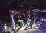 Patroli Dini Hari Polres Lombok Barat Jaga Kamtibmas di Desa Lelede Kediri