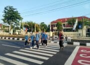 Rawan Pagi Polsek Tanjung, Cegah Kemacetan di Depan SMPN 1 Tanjung
